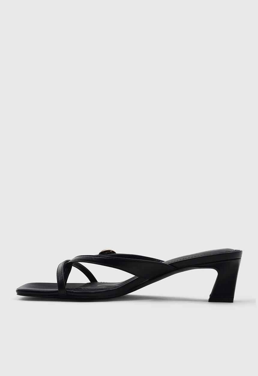 Forever New - Belinda buckle detail thong heeled sandal - black