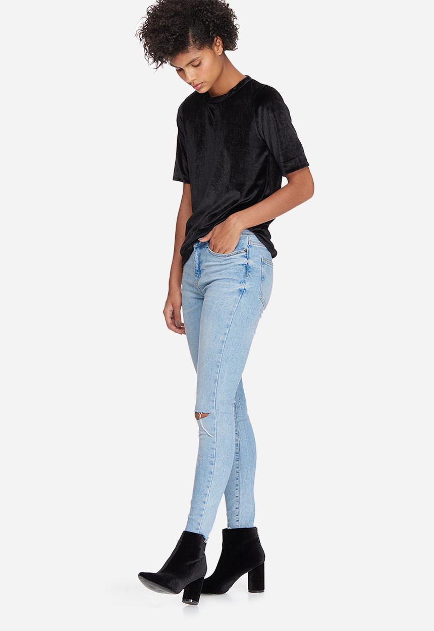 dailyfriday - Velvet step back tee