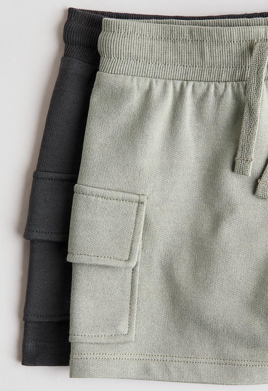 H&M - 2-pack cargo sweatshirt shorts - khaki green/black