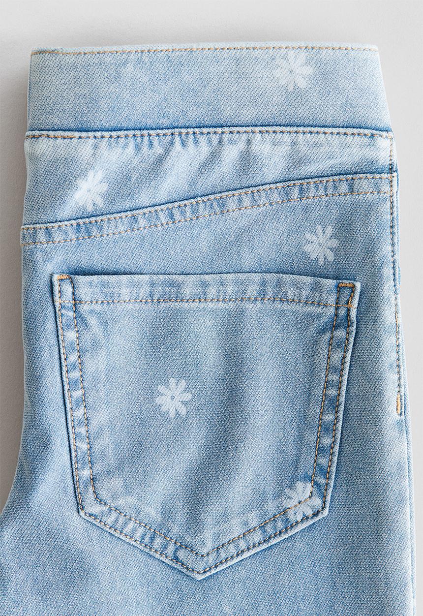 H&M - Denim-look flared jeggings - light denim blue/floral
