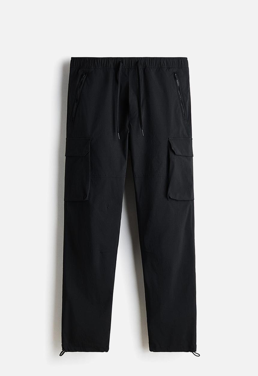 H&M - Regular fit nylon cargo trousers - black