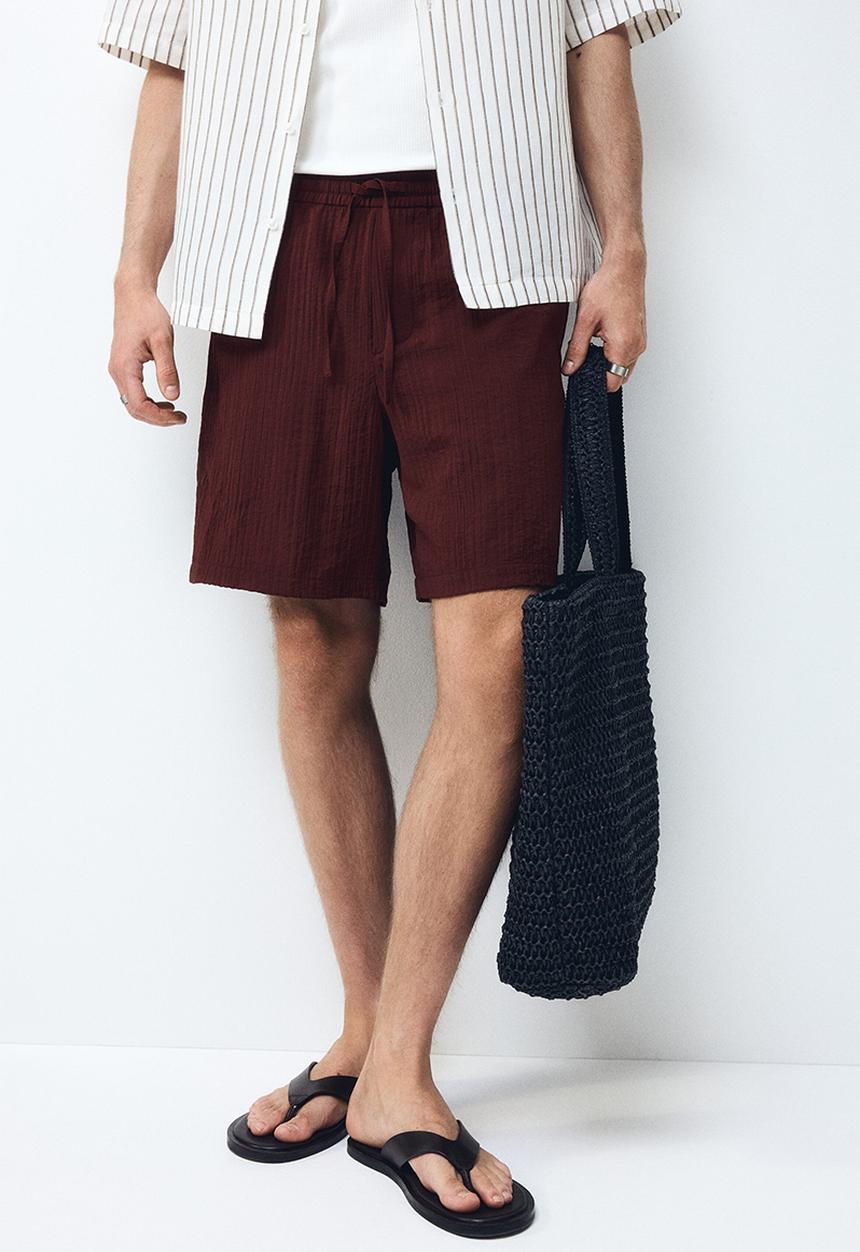 H&M - Relaxed fit textured shorts - burgundy