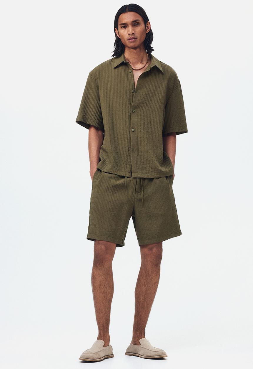 H&M - Relaxed fit textured shorts - khaki green
