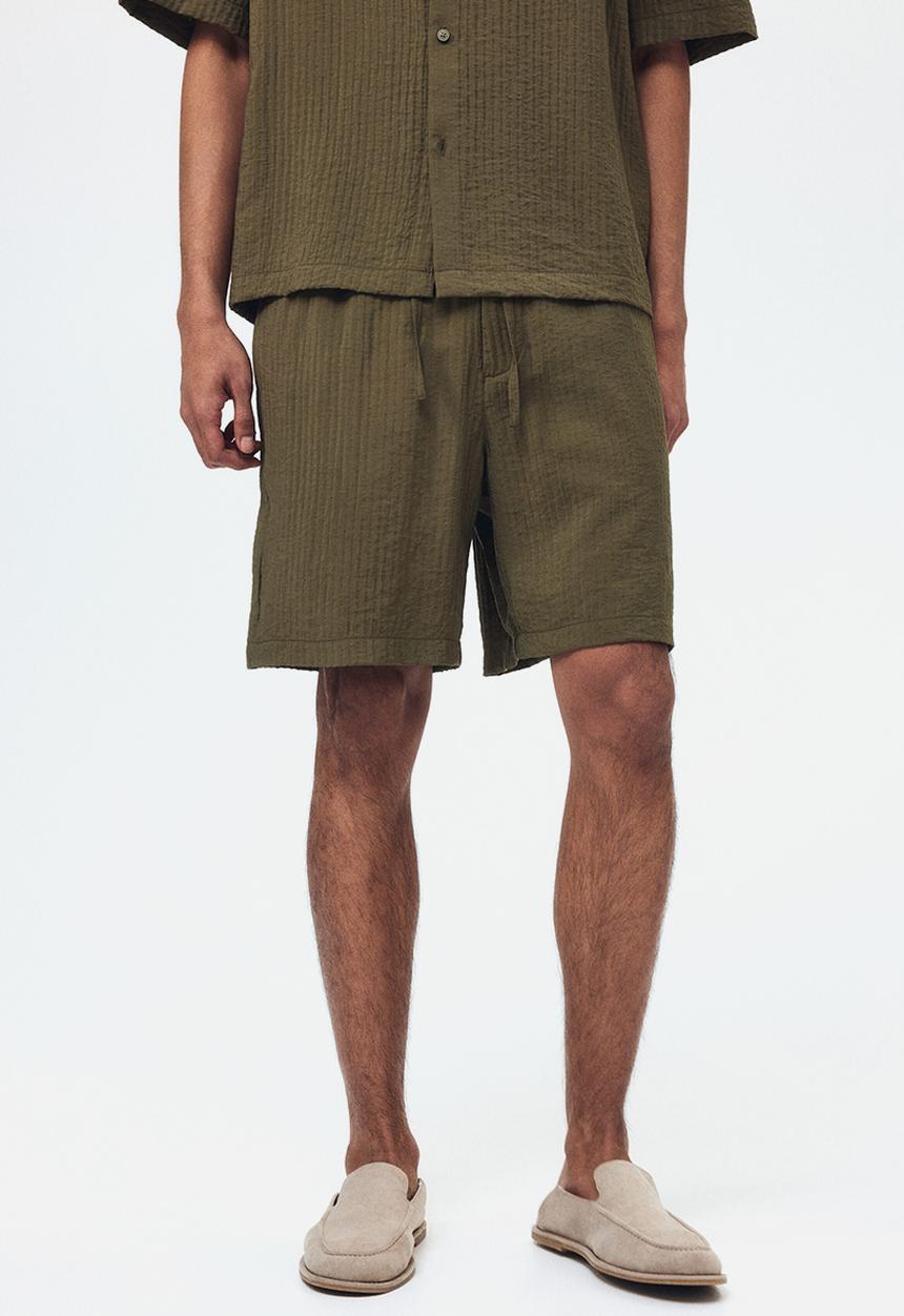 H&M - Relaxed fit textured shorts - khaki green