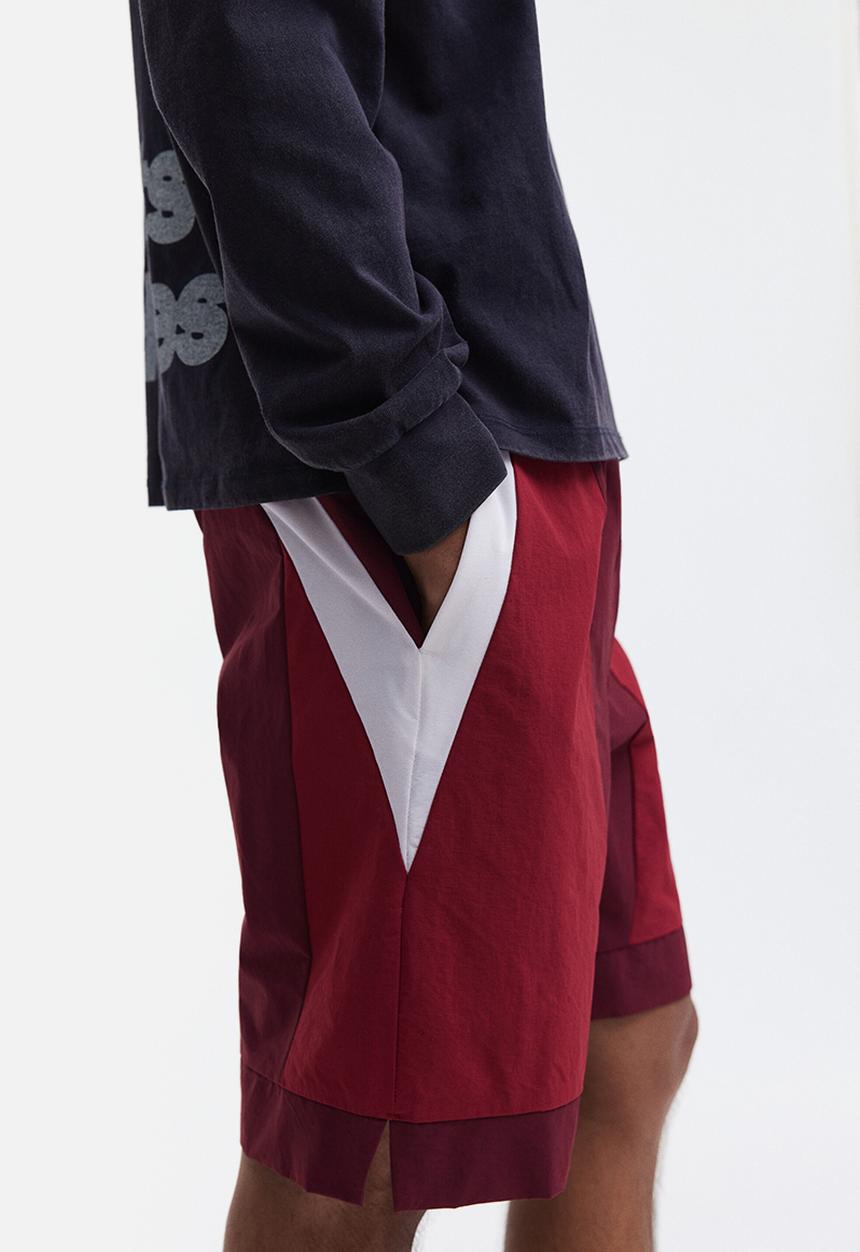H&M - Loose fit track shorts - burgundy/colour block