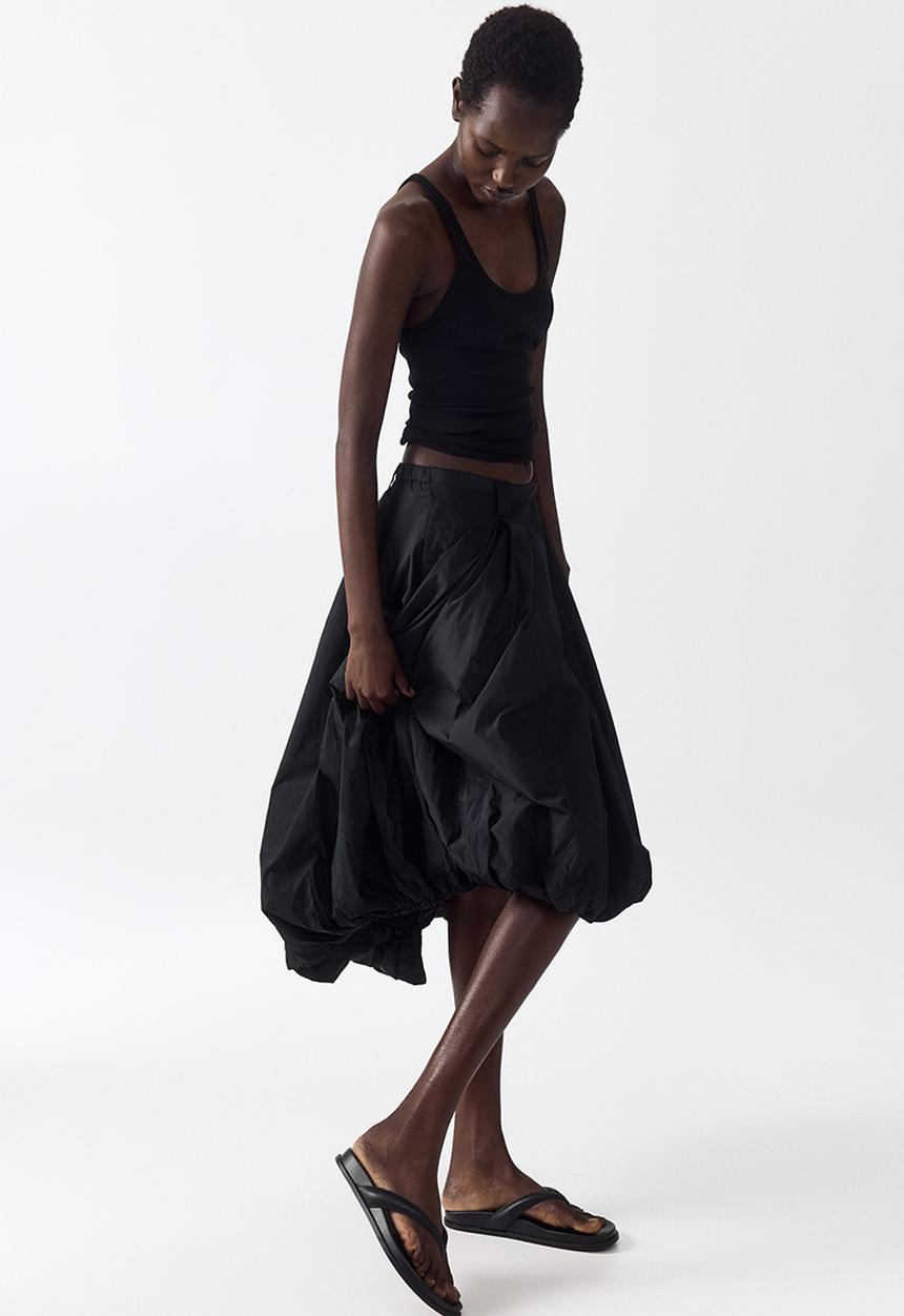 H&M - Balloon midi skirt - black