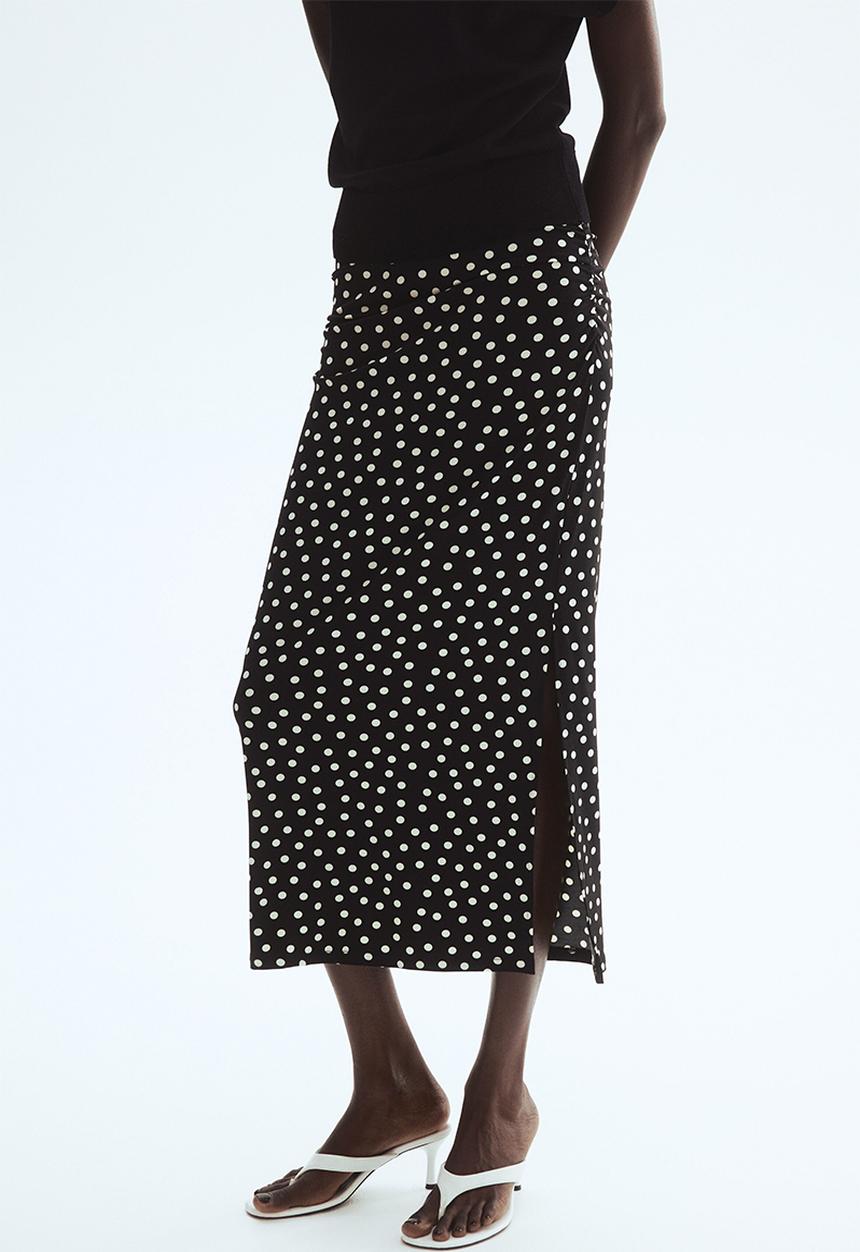H&M - Draped midi skirt - black/polka dot