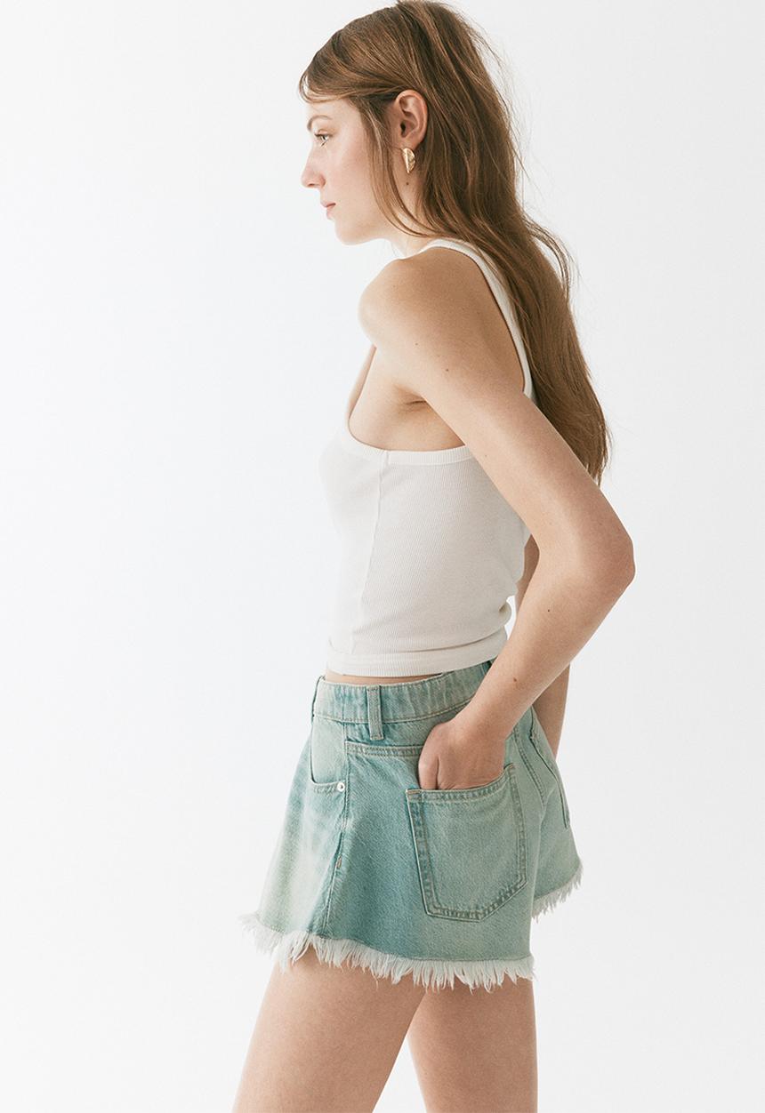H&M - Frayed denim shorts - light denim blue