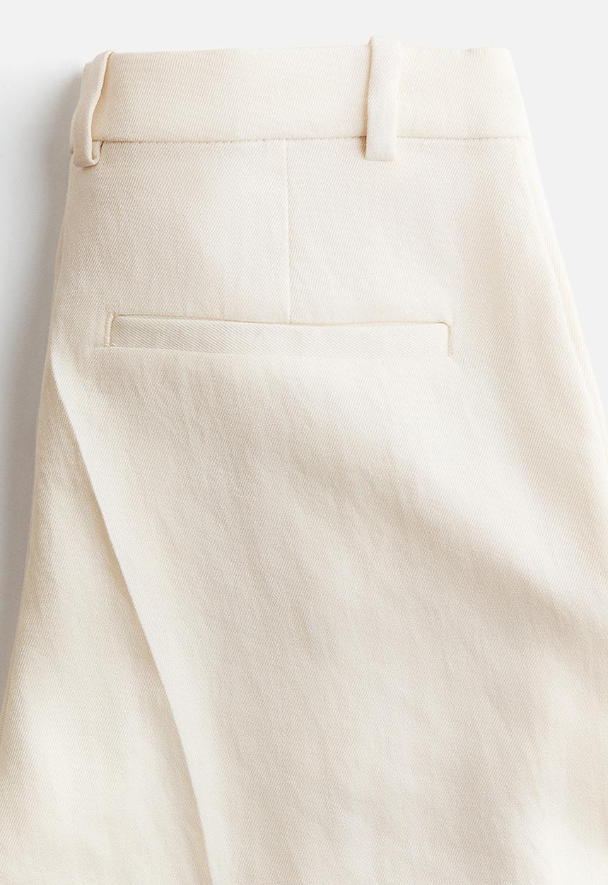 H&M - Bermuda shorts - cream