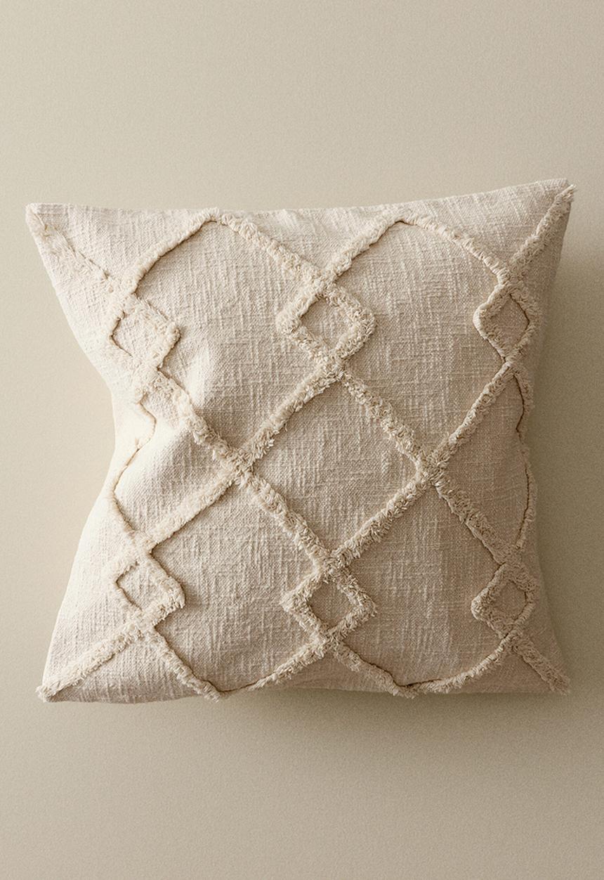 H&M - Tufted cotton cushion cover - light beige