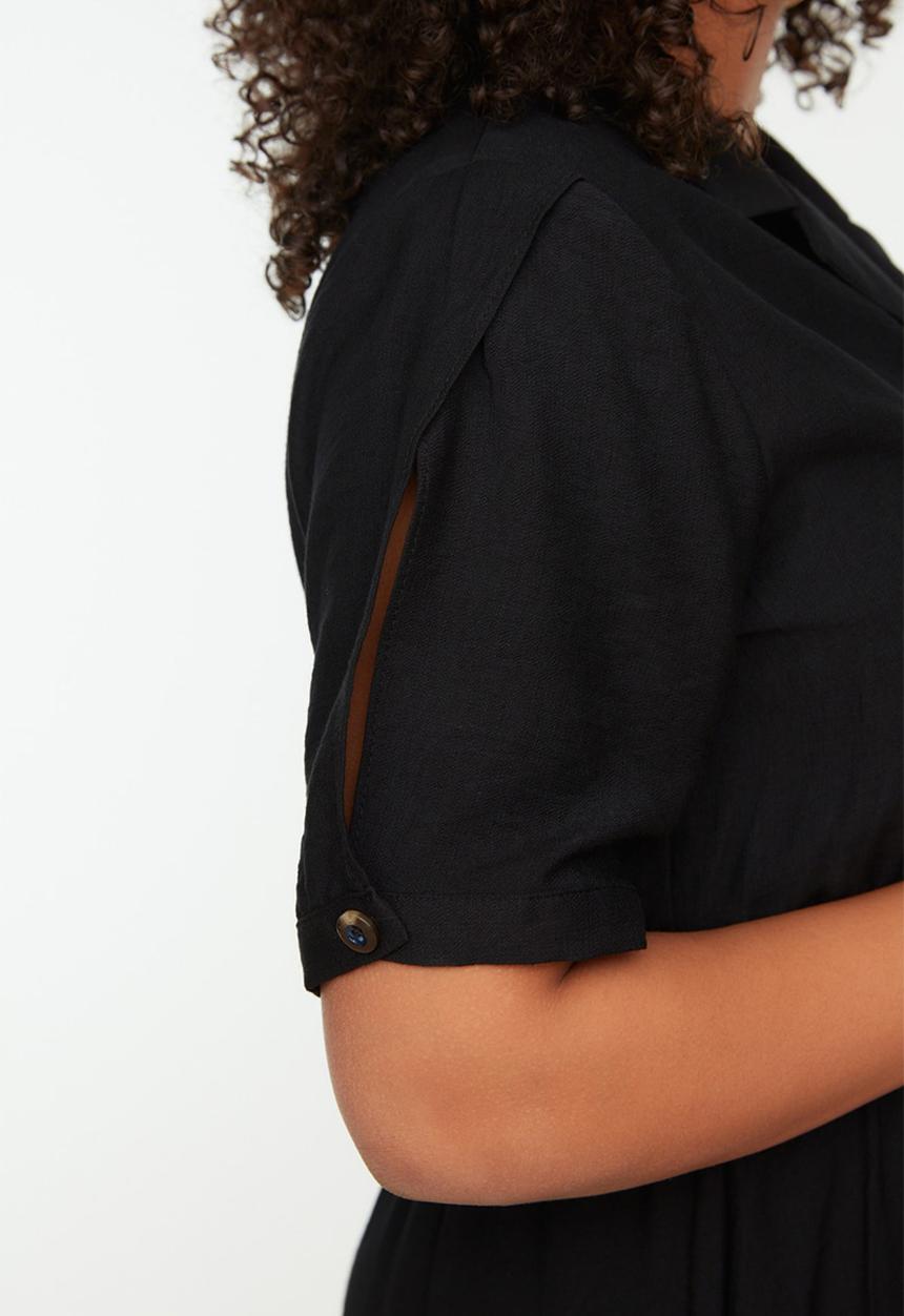 Trendyol - Plus woven dress with gipe and button detail - black