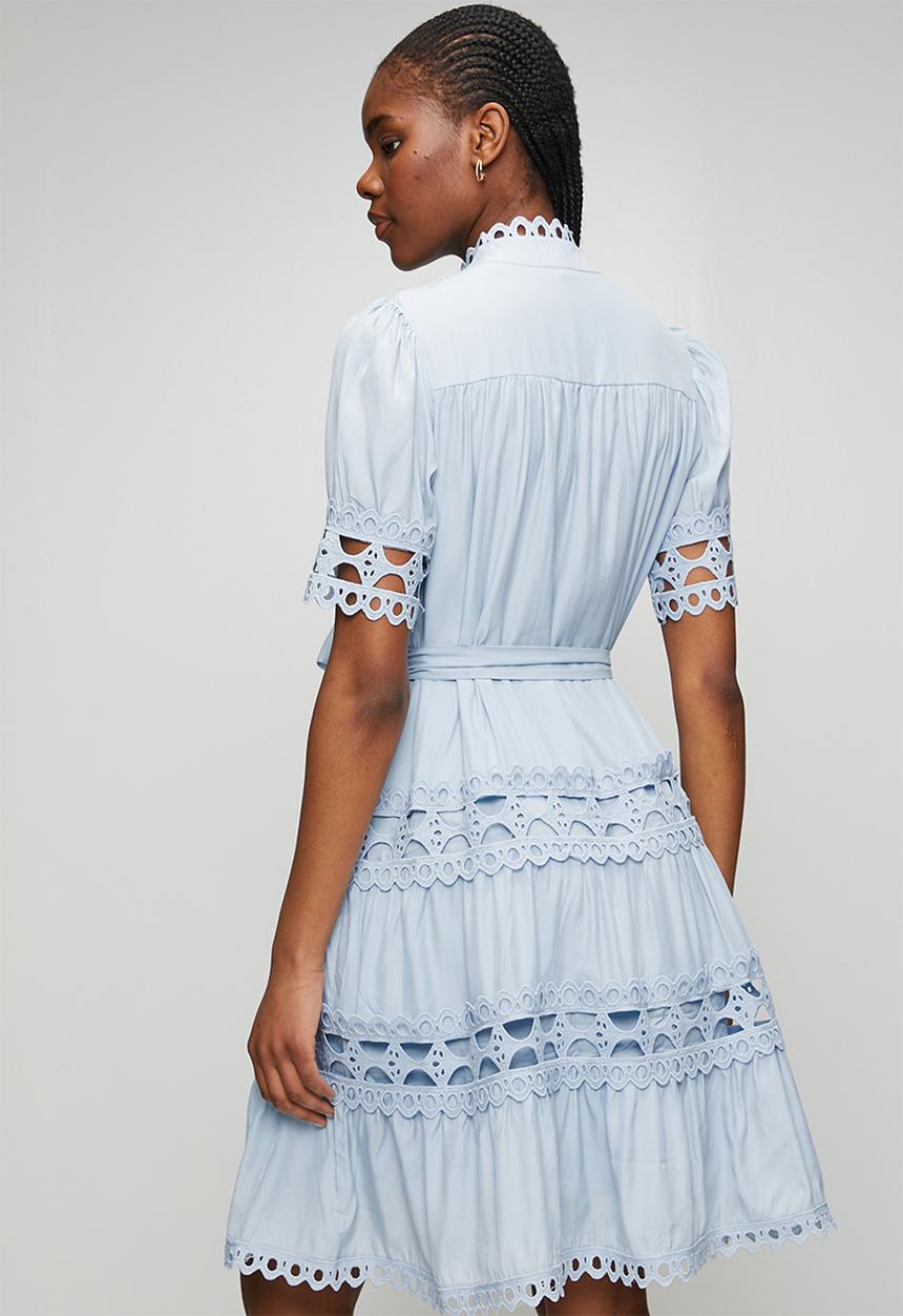 Stella Morgan - Half Sleeve Button Through Midi Dress With Lace Trim Detail On Sleeve And Hem, With Tie Belt - Blue