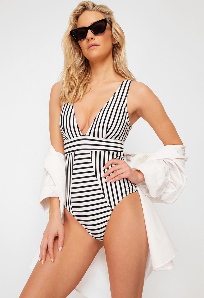 Trendyol - Thinning effect v-neck swimsuit - black and white