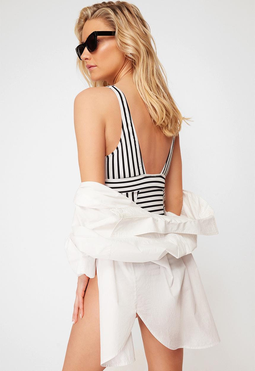 Trendyol - Thinning effect v-neck swimsuit - black and white