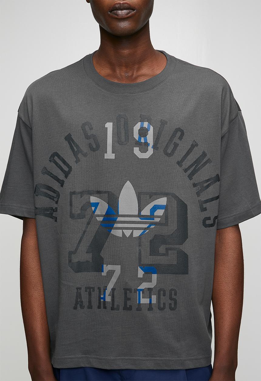 adidas Originals - Graphic 72 tonal Tee - Grey