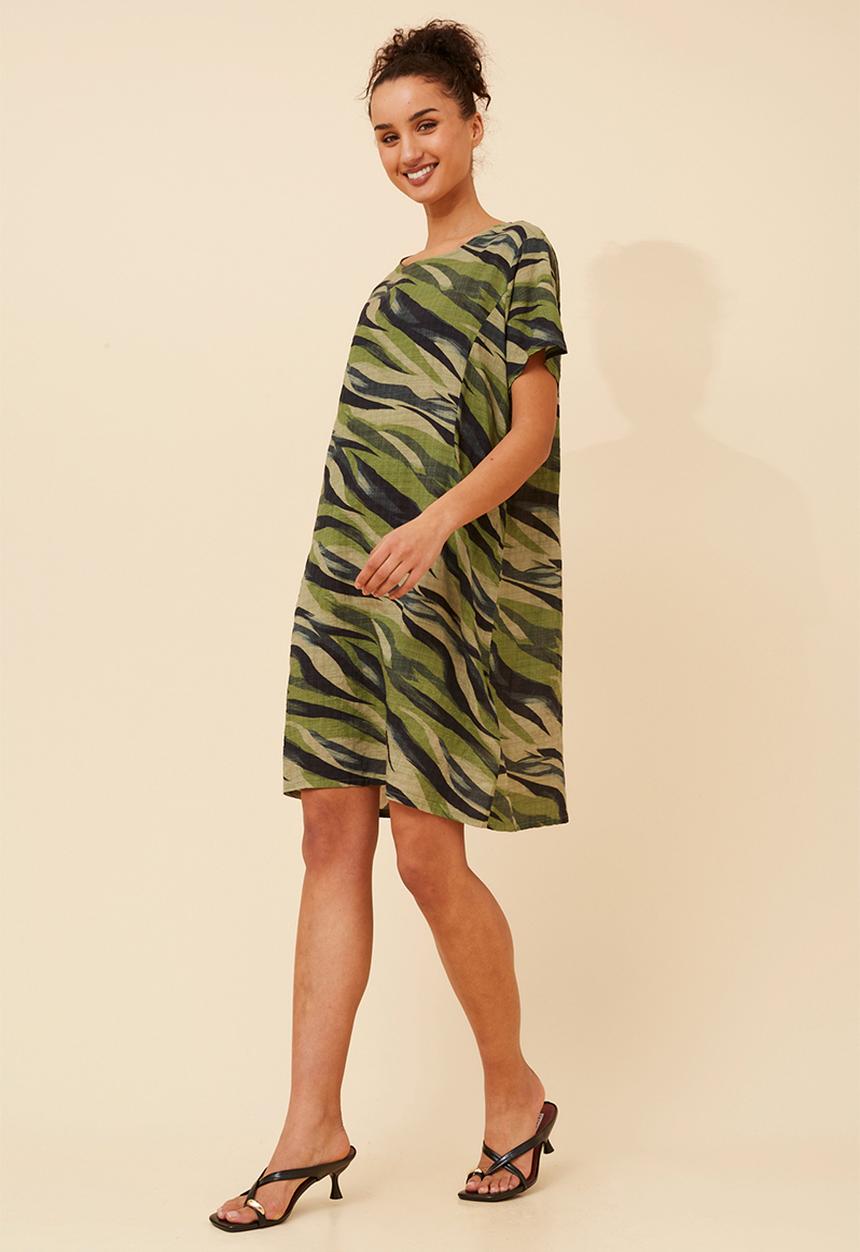 Izabel London - S/S Crew Neck Easy Wearing Dress Witb Side Entry Pockets - Green