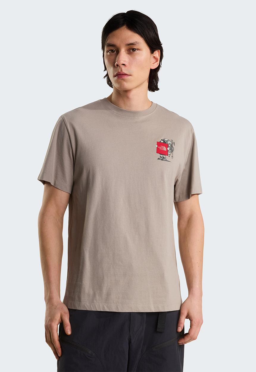 The North Face - GEAR UP GET OUT RLX SS TEEGRAPHIC. - Stone Slab