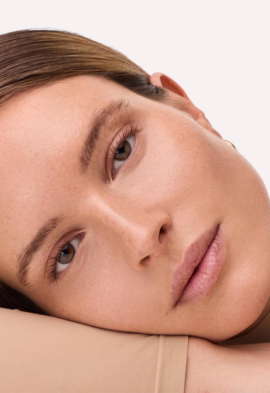 Catrice - Skin Like Luminous Foundation - 033N