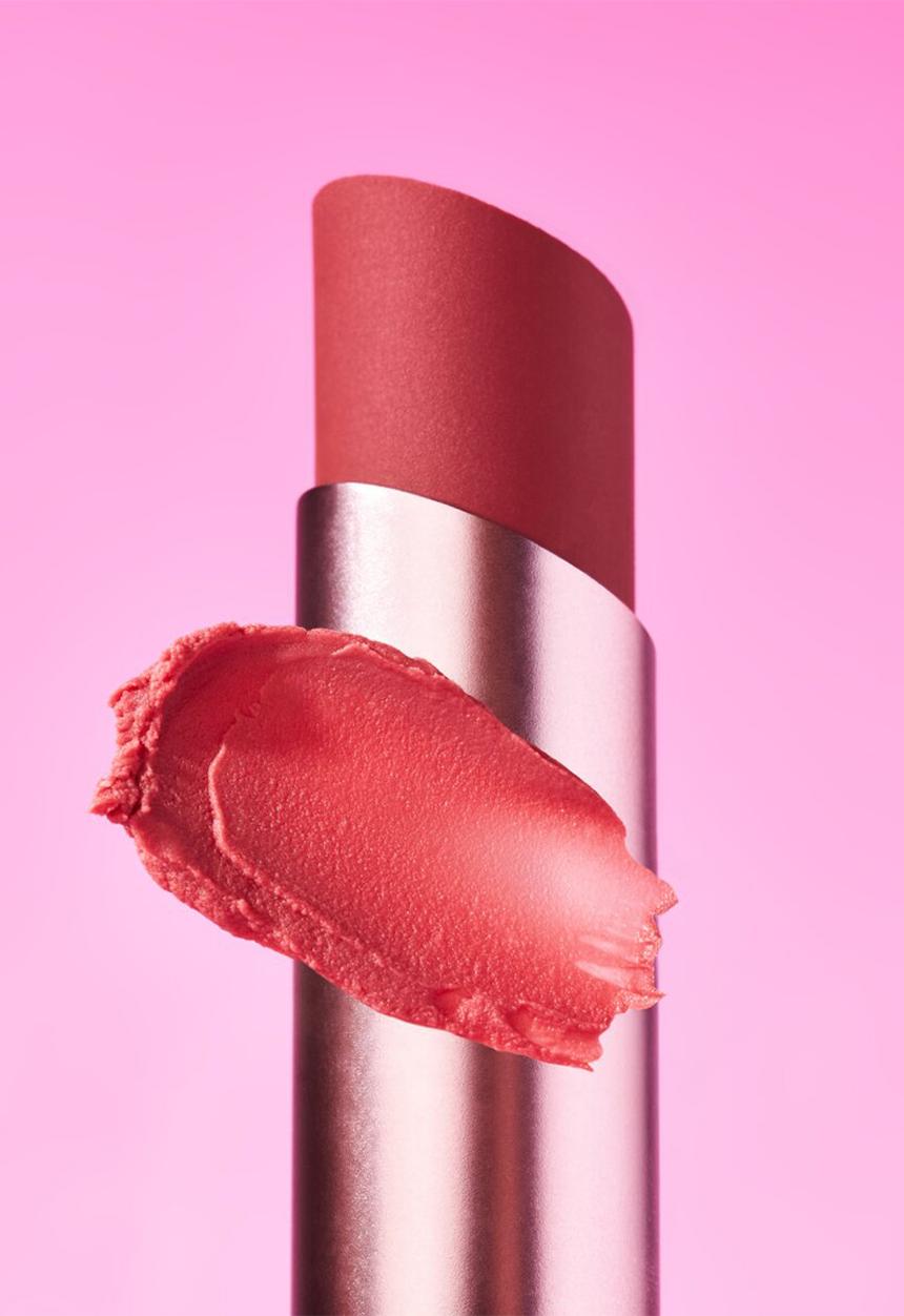 essence - BLUR soufflé sheer nude lip balm - 02 Nude Peach