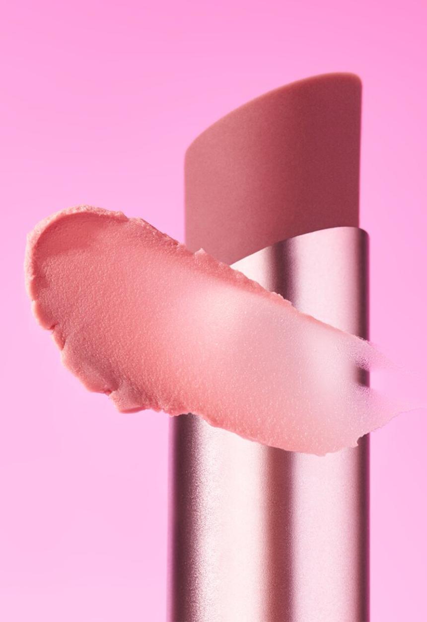 essence - BLUR soufflé sheer nude lip balm - 04 Nude Mauve