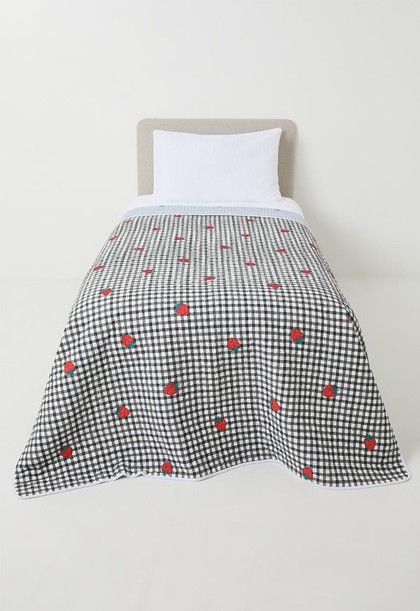 Pop Candy - Gingham quilted coverlet - red/strawberry aop