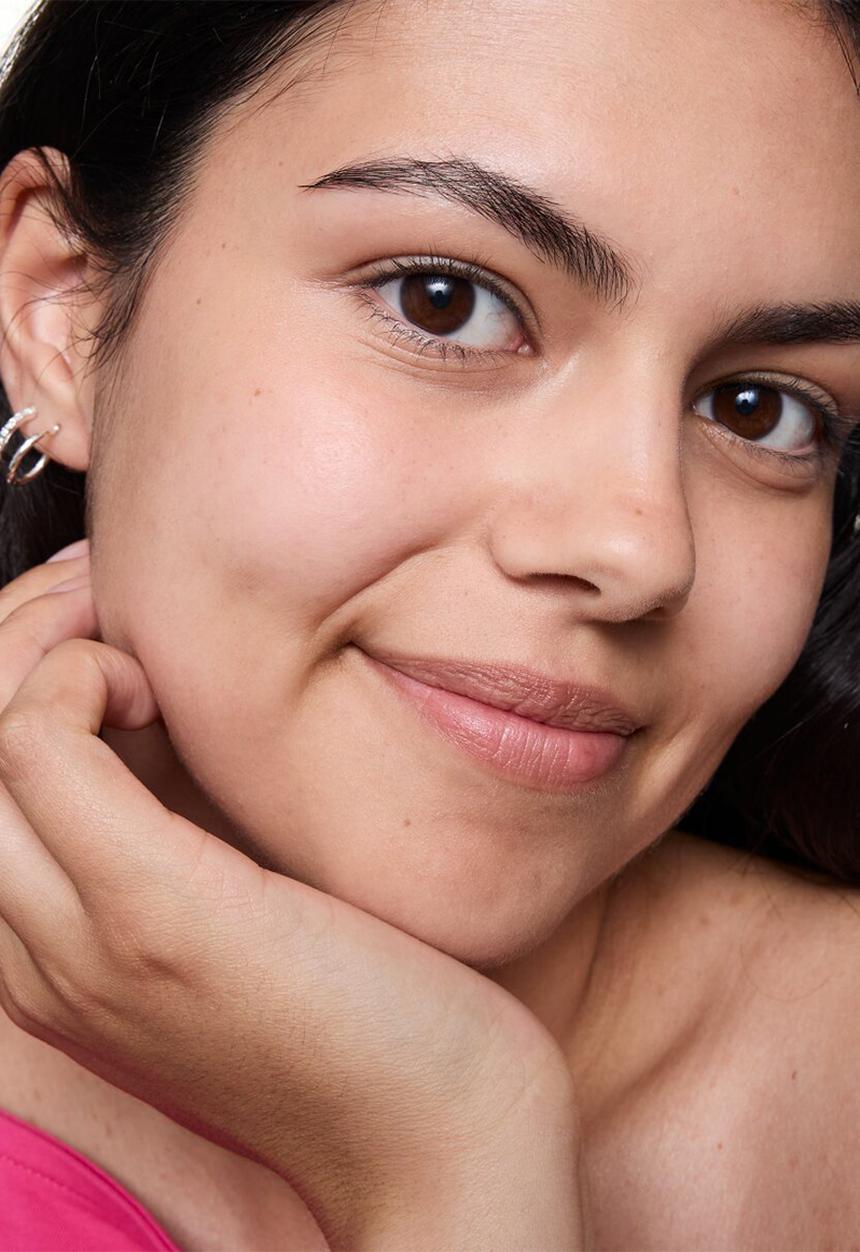 essence - silky BLUR PERFECTING PRIMER