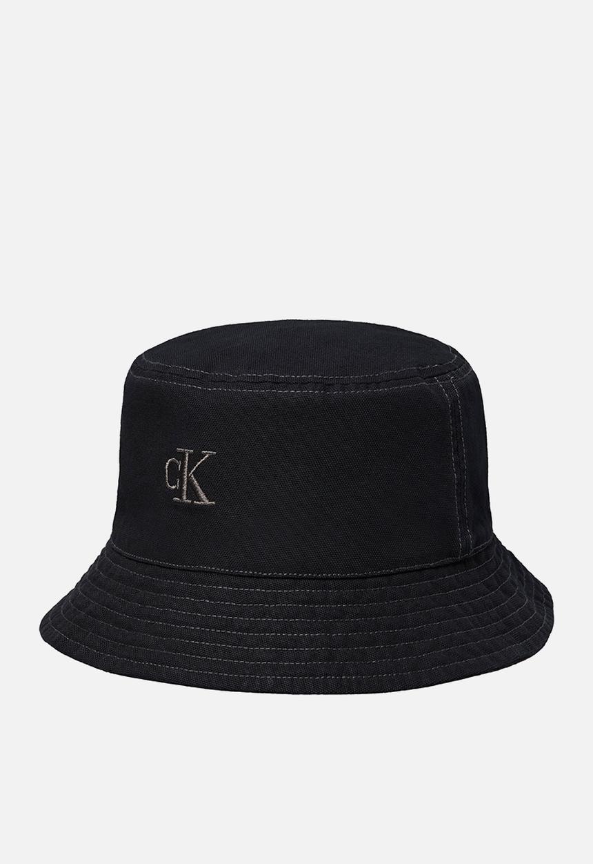 Calvin Klein - Washed Material Rev﻿Ersible Bucket - Black