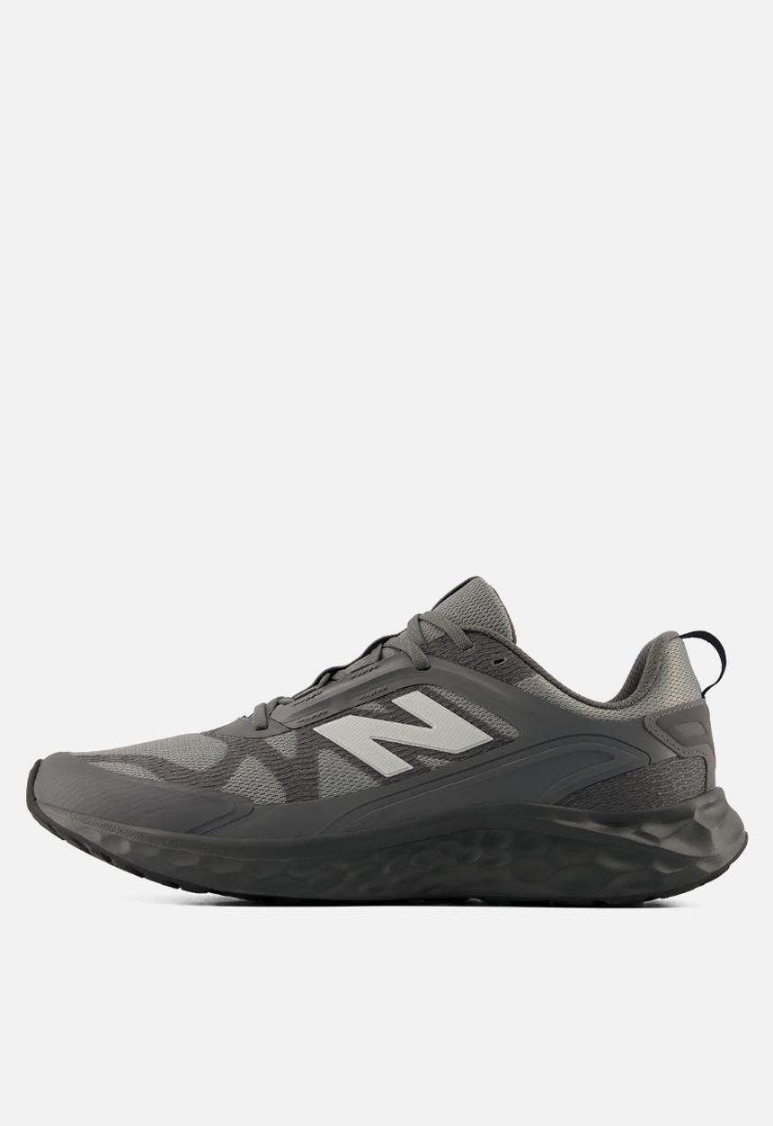 New Balance  - Fresh Foam Arishi v4 Utility - grey