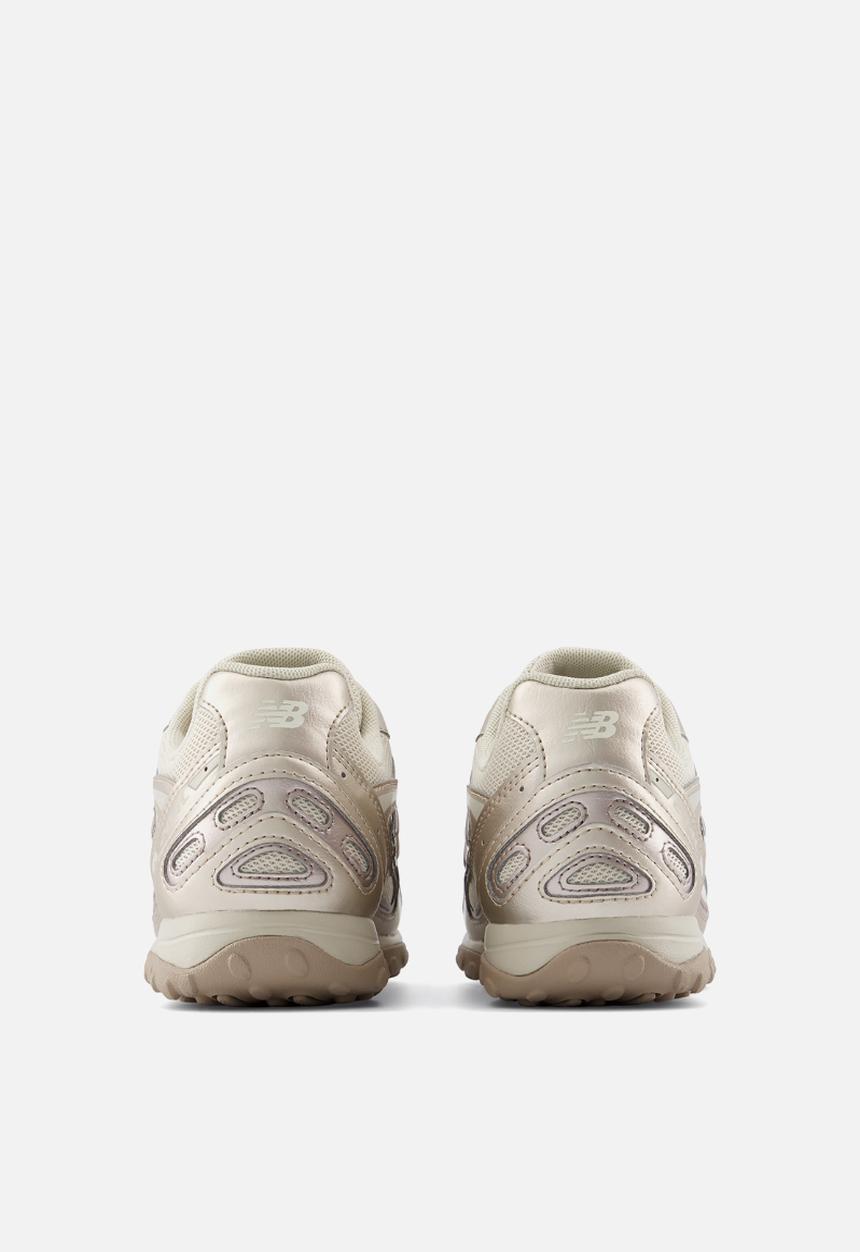 New Balance  - 204L - grey