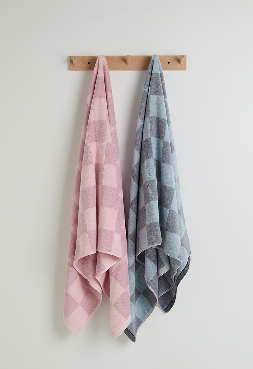 Pop Candy - Checkered bath towel - blue multi