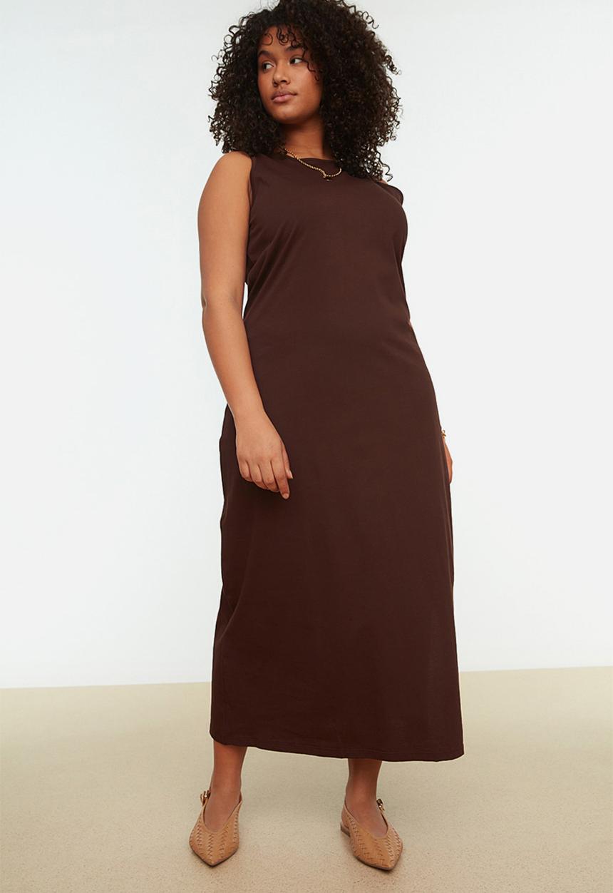 Trendyol - Plus cotton maxi dress crew neck and slit - dark brown