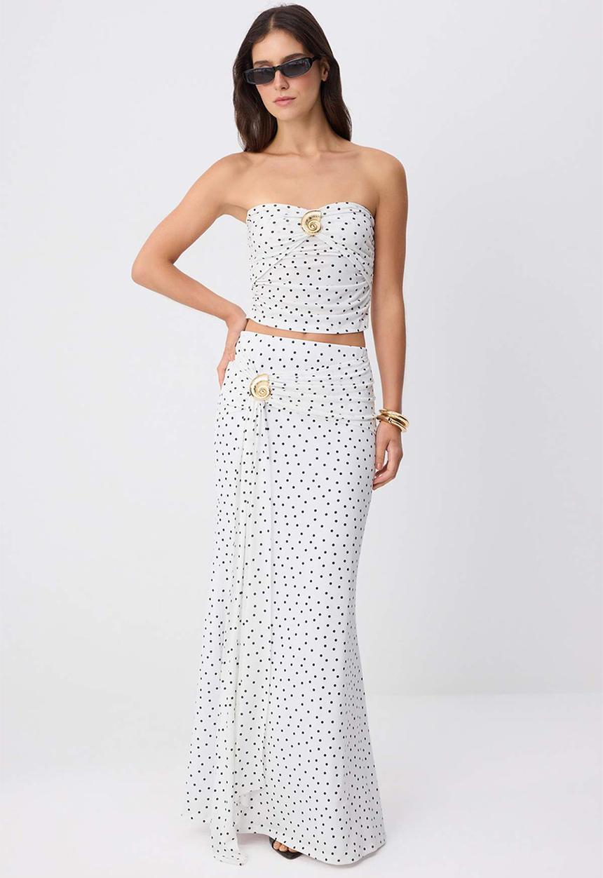 Trendyol - Polka Dot Strapless Knit Blouse with Accessory Detail - Black and White