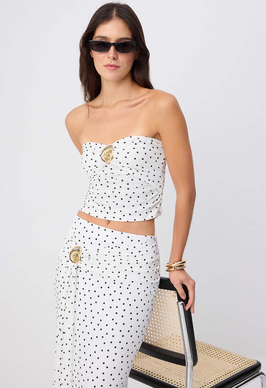 Trendyol - Polka Dot Strapless Knit Blouse with Accessory Detail - Black and White