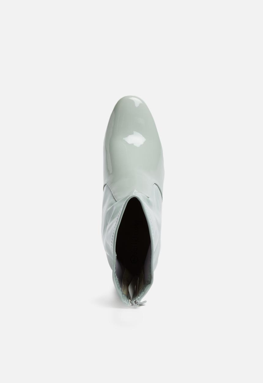 dailyfriday - Elda