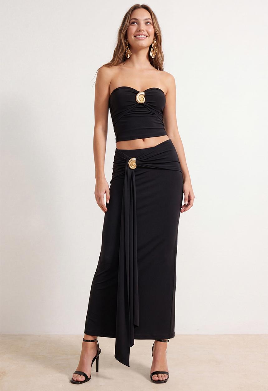 Trendyol - Limited Edition Strapless Knit Blouse with Accessory Detail - Black