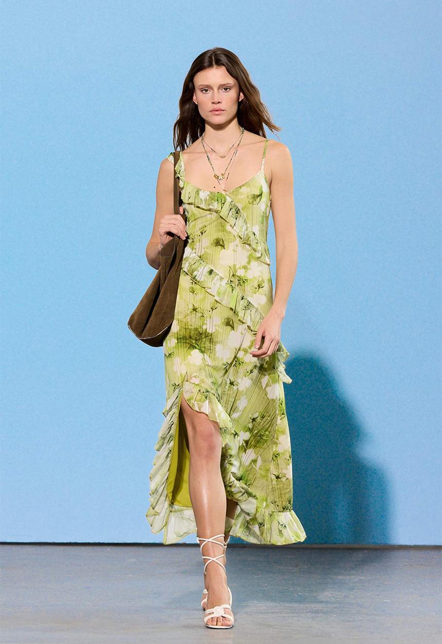 Trendyol - Limited Edition Bell-Shaped Tulle Dress with Spaghetti Straps - green