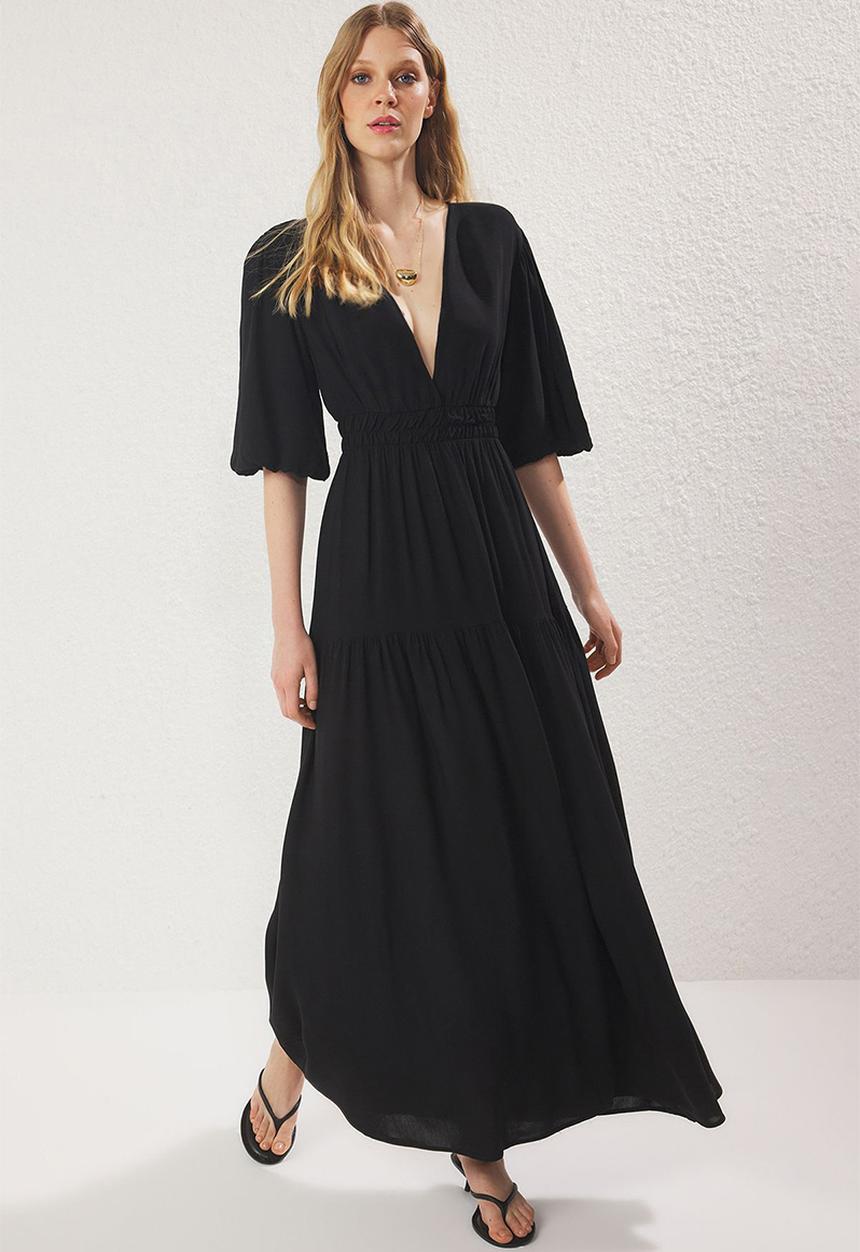 Trendyol - Waist-Cut-Out V-Neck Maxi Dress - Black