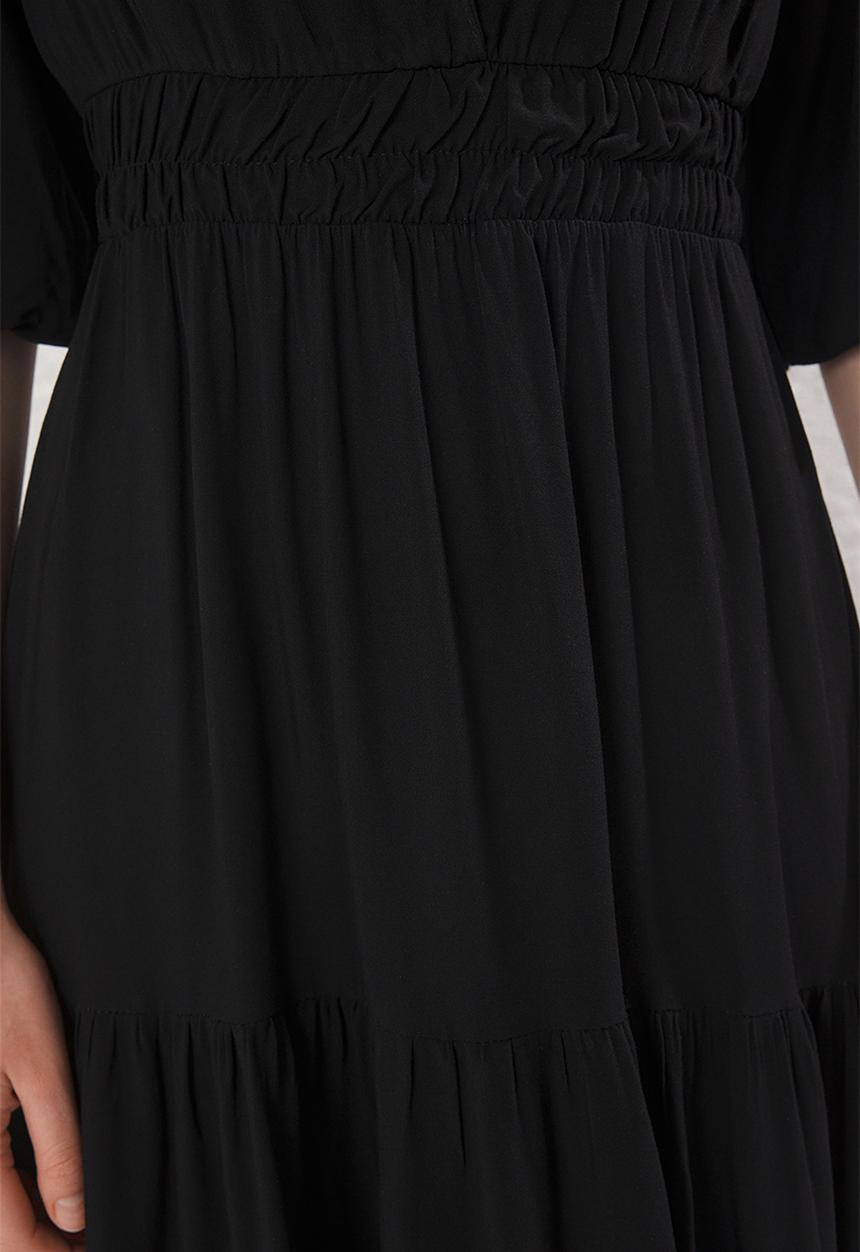 Trendyol - Waist-Cut-Out V-Neck Maxi Dress - Black