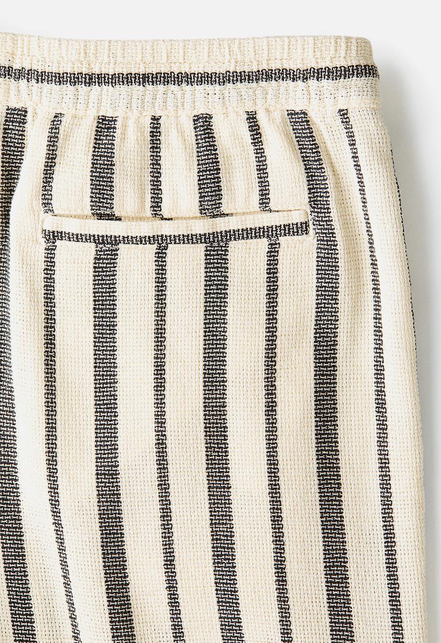 H&M - Regular fit shorts - black/striped