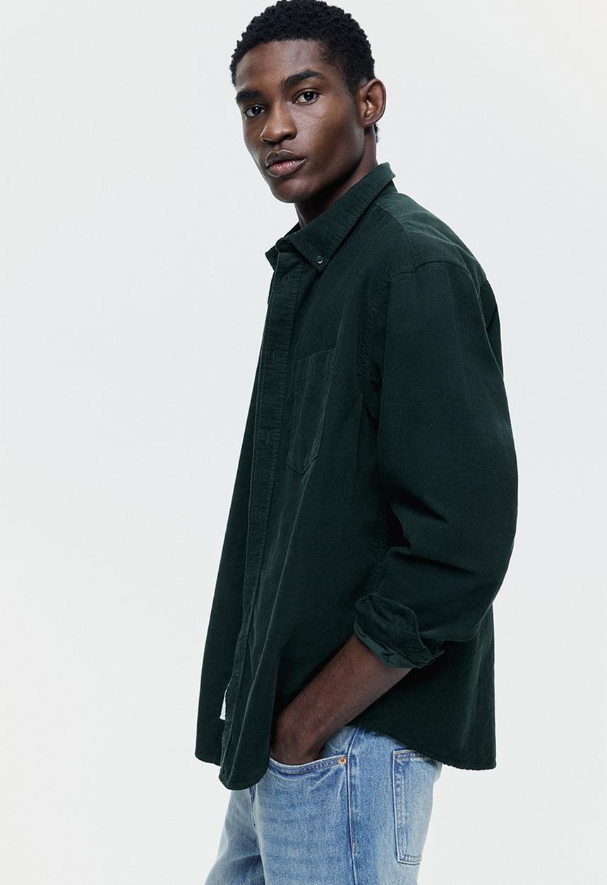 H&M - Regular fit corduroy shirt - dark green