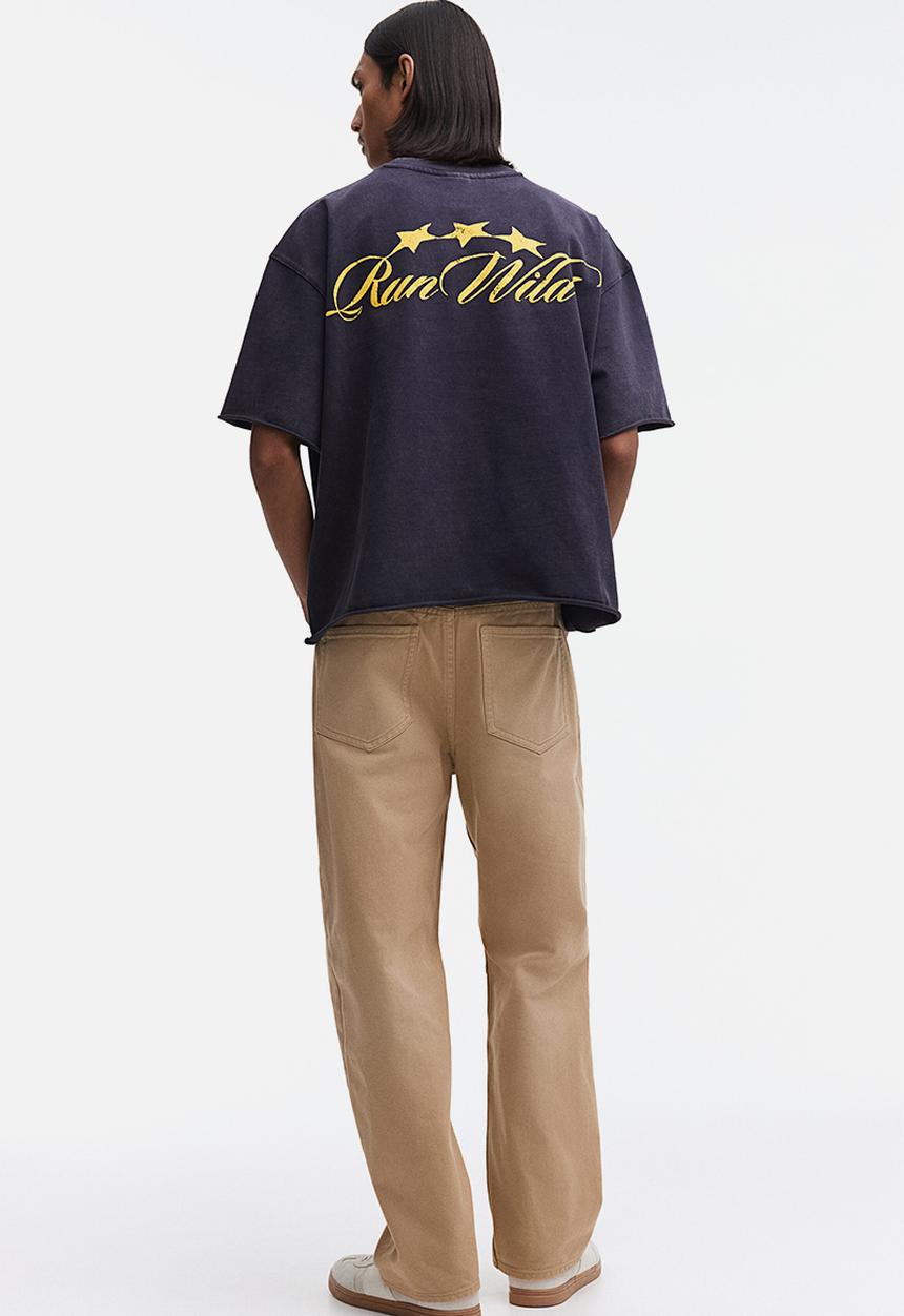 H&M - Oversized fit boxy-style t-shirt - dark blue/run wild