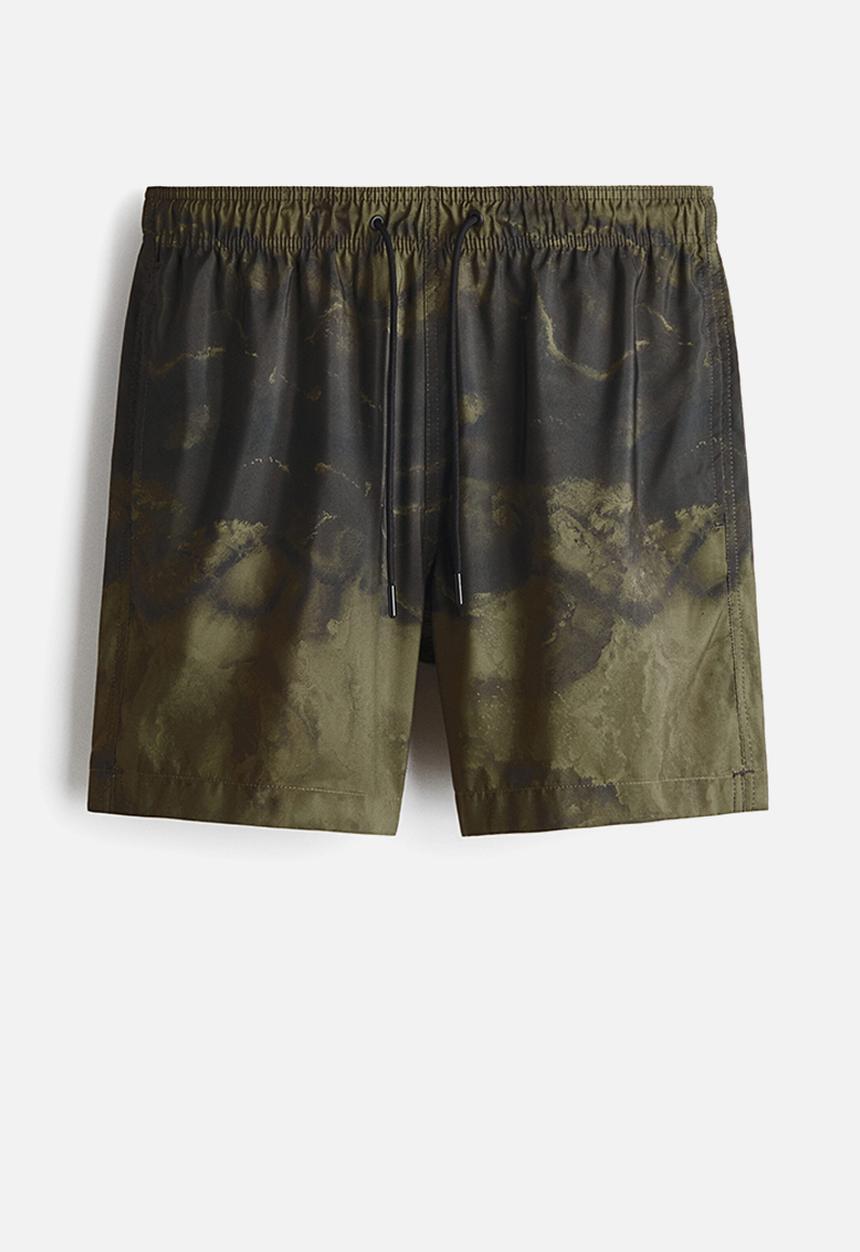 H&M - Swim shorts - khaki green/tie-dye