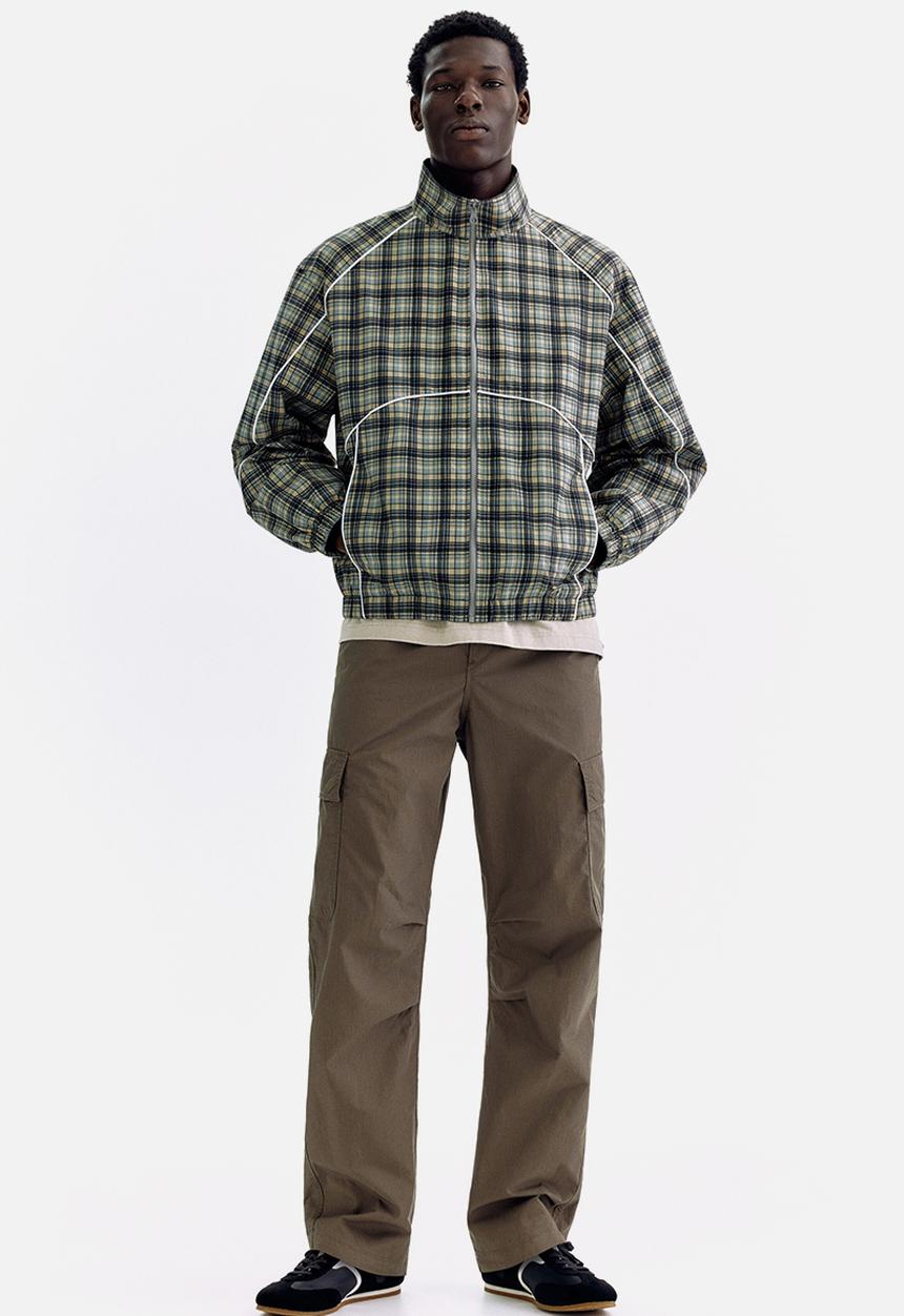 H&M - Regular fit cargo trousers - taupe