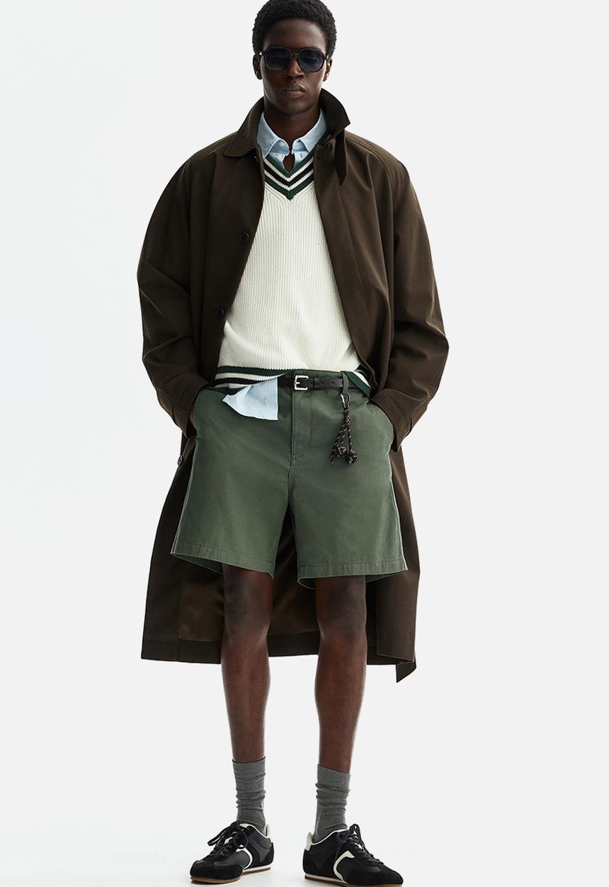 H&M - Relaxed fit chino shorts - khaki green