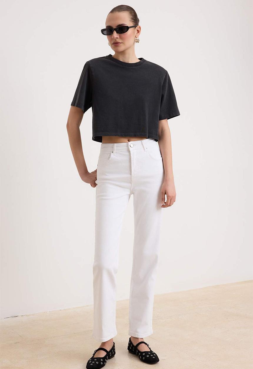 Trendyol - High-Waist Stretch Straight-Leg Jeans - Ecru