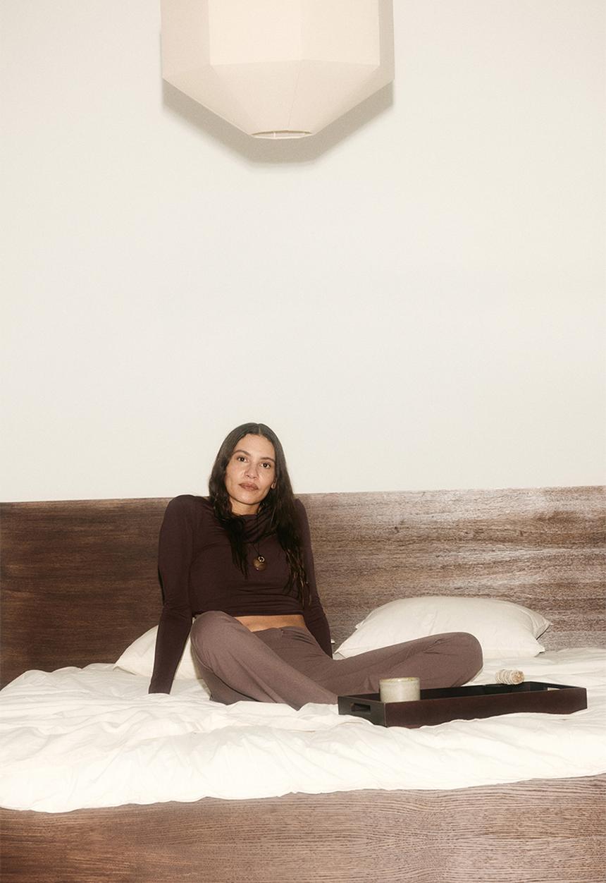 H&M - Cropped long-sleeved yoga top - warm brown