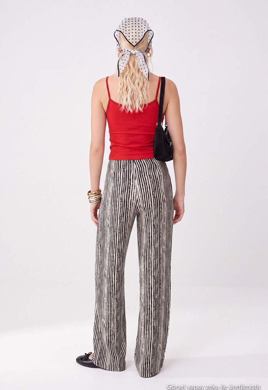 Trendyol - Patterned Viscose Relaxed-Fit Trousers - Black-Multicolour