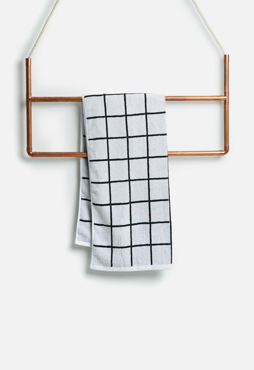 Sixth Floor - Grid bath towel