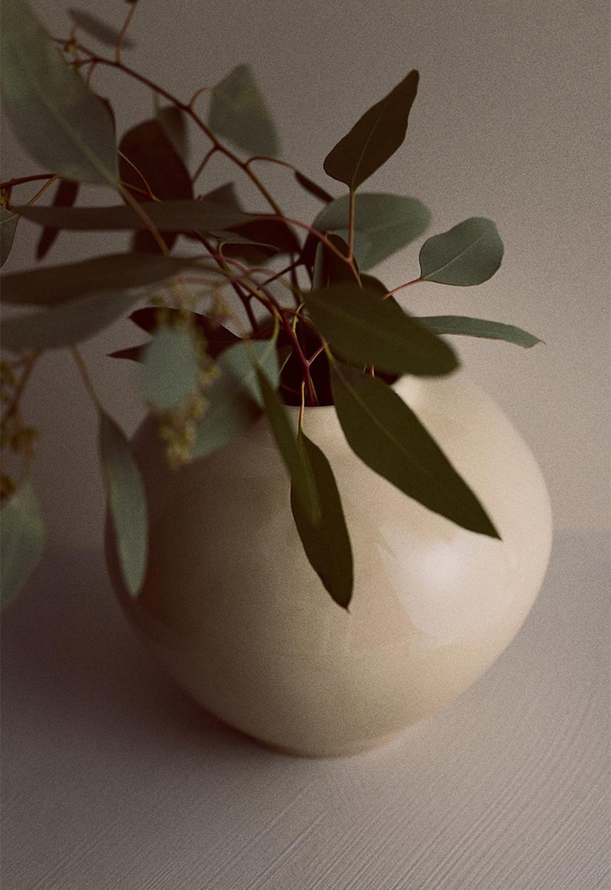 H&M - Irregular stoneware vase - light yellow