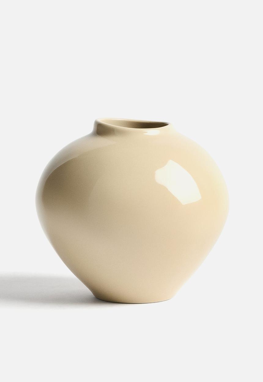H&M - Irregular stoneware vase - light yellow
